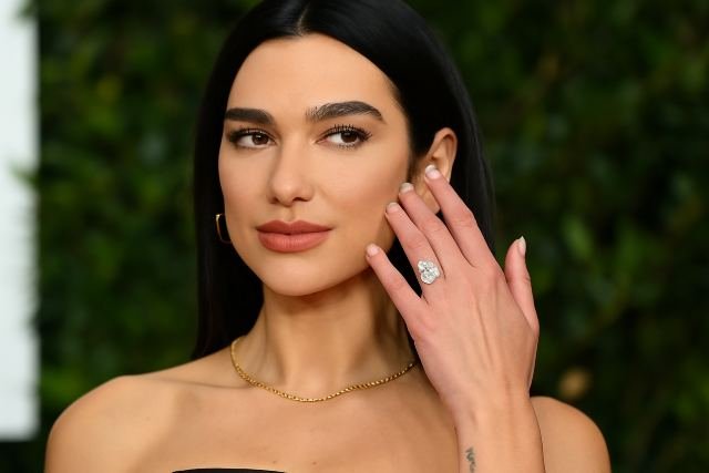 Dua Lipa Engagement Ring: A Closer Look at Her Iconic Jewelry Choice