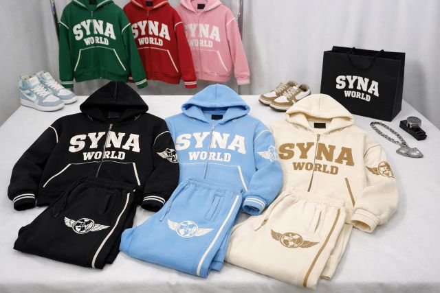syna world tracksuit